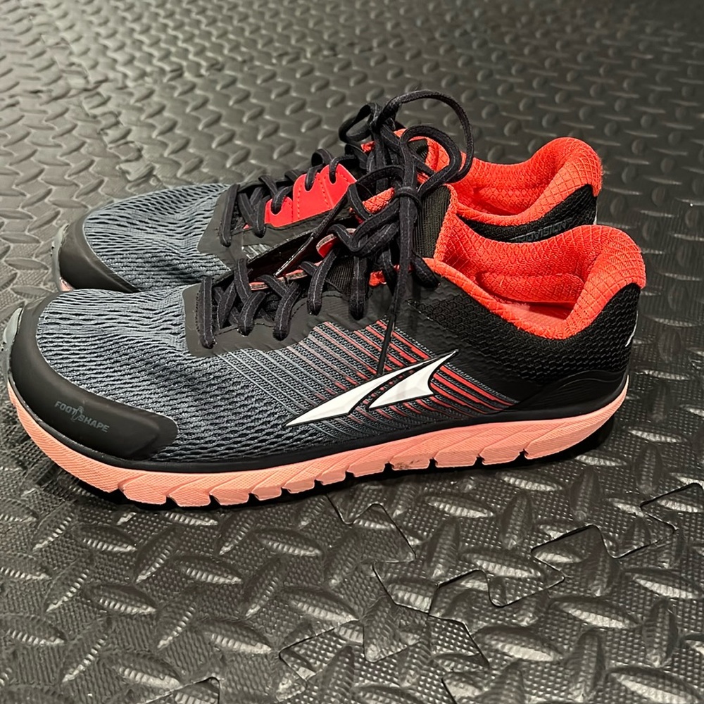 Altra Provision 4 Black & Pink Size 10